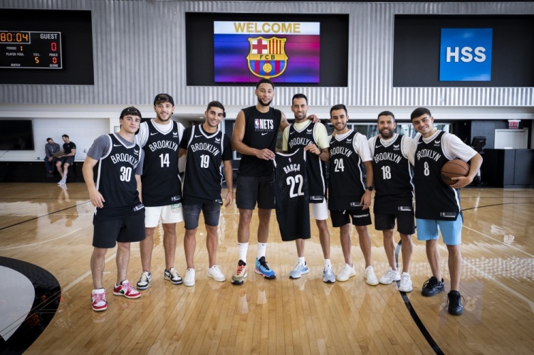 意媒：罗马有意萨尔茨堡红牛的多格莱斯，但目前转会预算有限（意媒称罗马相中萨尔茨堡红牛球员多格莱斯，但受限于当前转会预算）