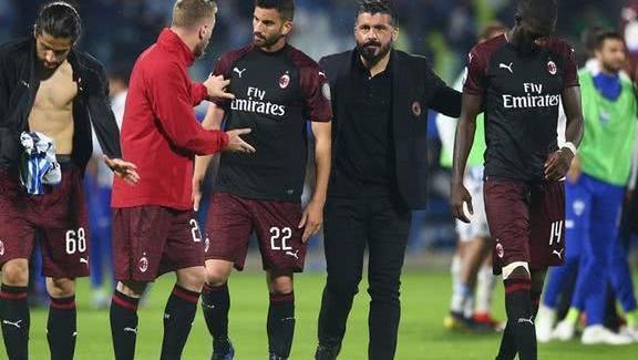 穆帅：今天胜利的功劳属于球员们，要说谁比谁更好是不公平的（穆帅：胜利属于球员，讨论谁更出色不公平）