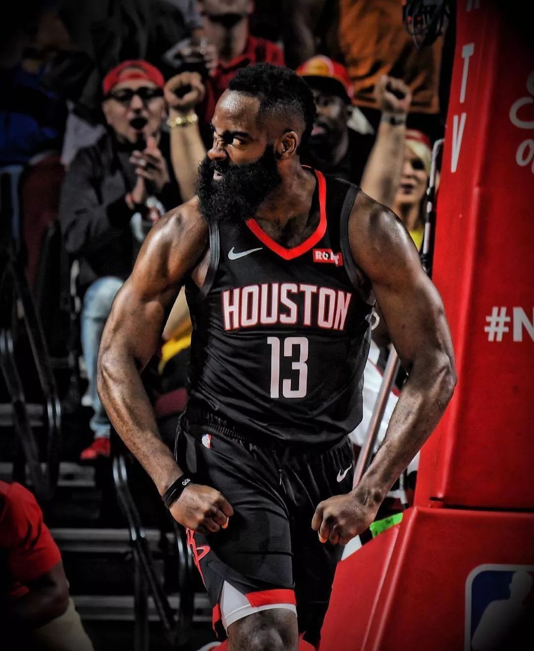 韩足晚报（2025.11.23）悲喜不同：城南笑，全南哭（韩足晚报（2025.11.23）：悲喜两重天，城南笑、全南泣）