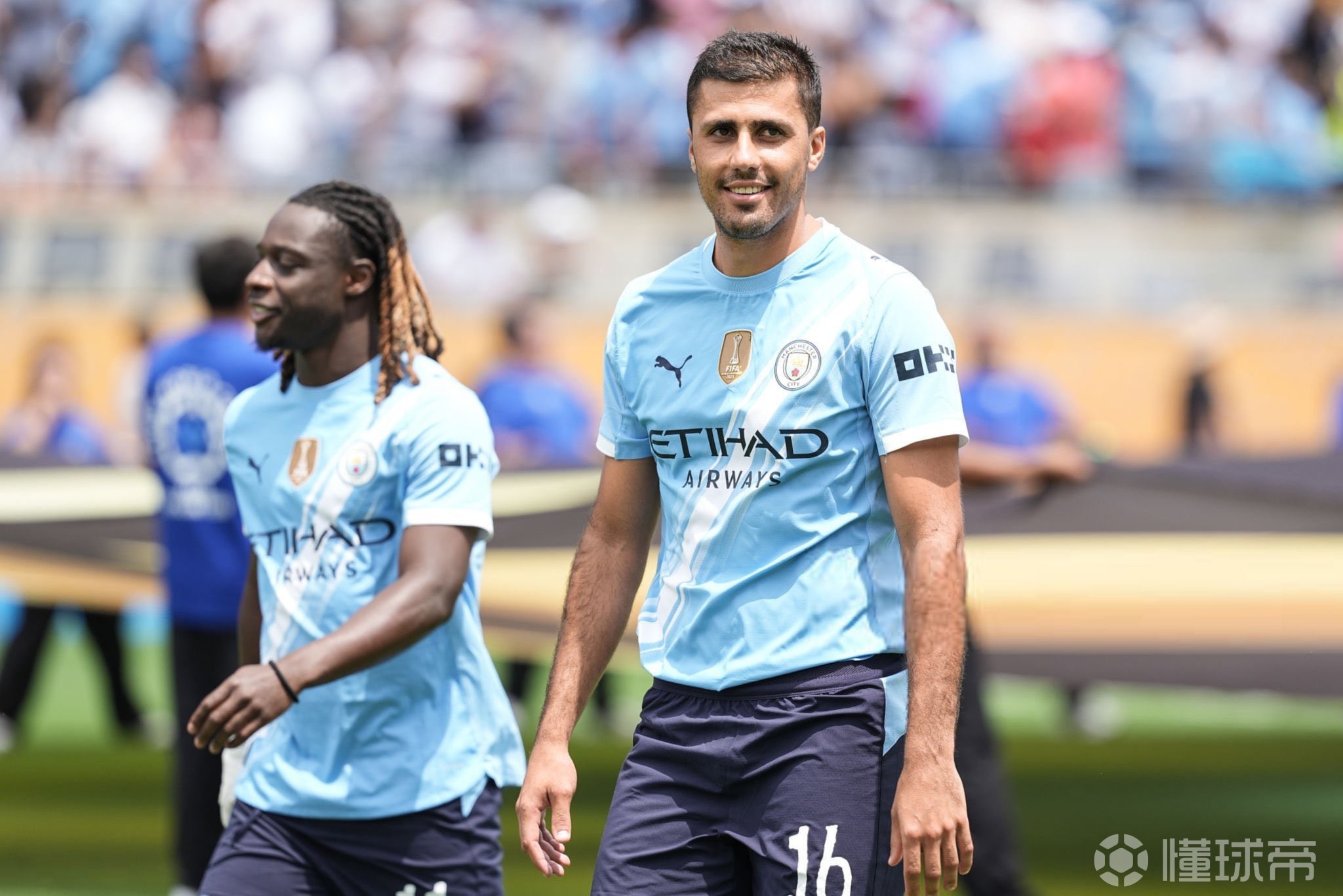 周定洋：亚冠精英赛首个客场积分，为流汗拼搏的小伙子们自豪（周定洋：亚冠精英赛客场首分到手，为拼搏流汗的队友们骄傲）