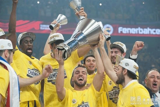 亚洲杯分组揭晓引球迷热议（亚洲杯分组结果出炉，球迷热议不断）