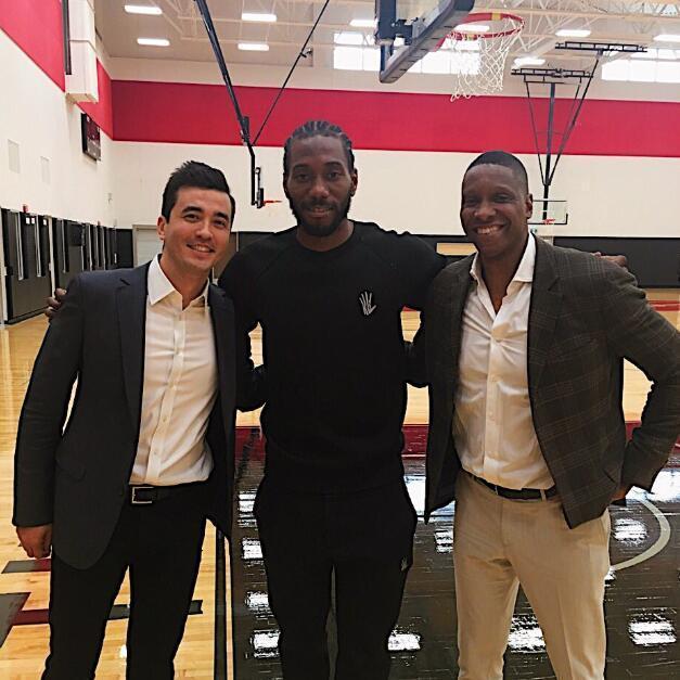 一斯佩齐亚球迷掉进看台和球场之间的沟里，被送进重症监护室（斯佩齐亚球迷跌入看台与球场之间沟渠，伤重送入重症监护室）