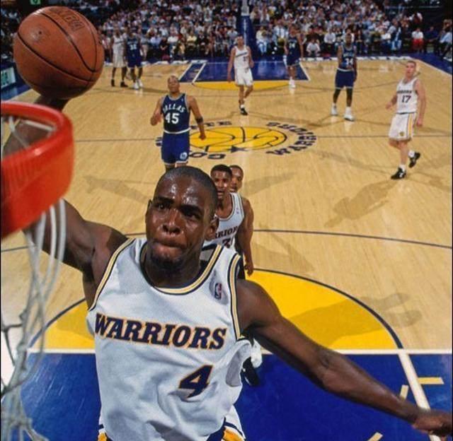 图赫尔：世界杯期间替补球员或待在更衣室，我们有勇气去争冠（图赫尔：世界杯阶段替补或留在更衣室，我们敢于向冠军发起冲击）