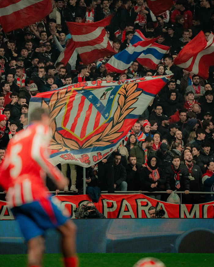 波兰主帅：要帮扎莱夫斯基找回状态；我觉得莱万还没决定未来（波兰主帅：将助扎莱夫斯基重拾状态；莱万未来仍未定案）