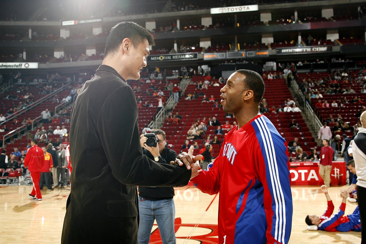 何宇鹏：在国安踢球真的很幸福；法比奥实至名归的金靴太帅啦（何宇鹏：为国安效力倍感幸福，法比奥金靴名副其实又帅气）