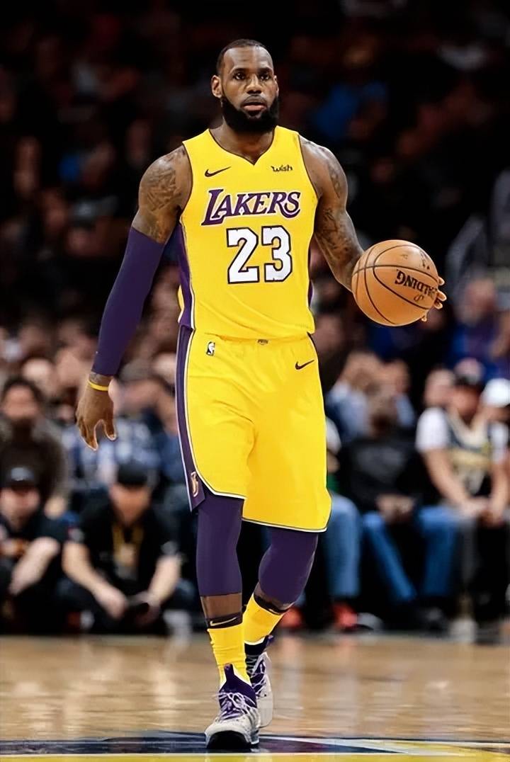 足球中超后卫世界级解围登上热搜（中超后卫世界级解围冲上热搜）